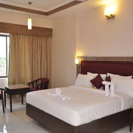 Chandra Royal Inn Velankanni Exterior foto